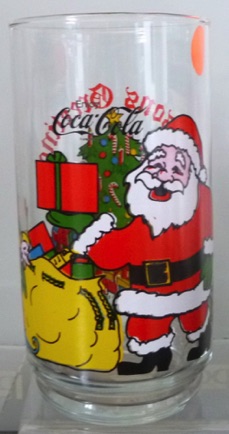 351090-1 € 5,00 coca cola glas kerstman met cadeau's 1982